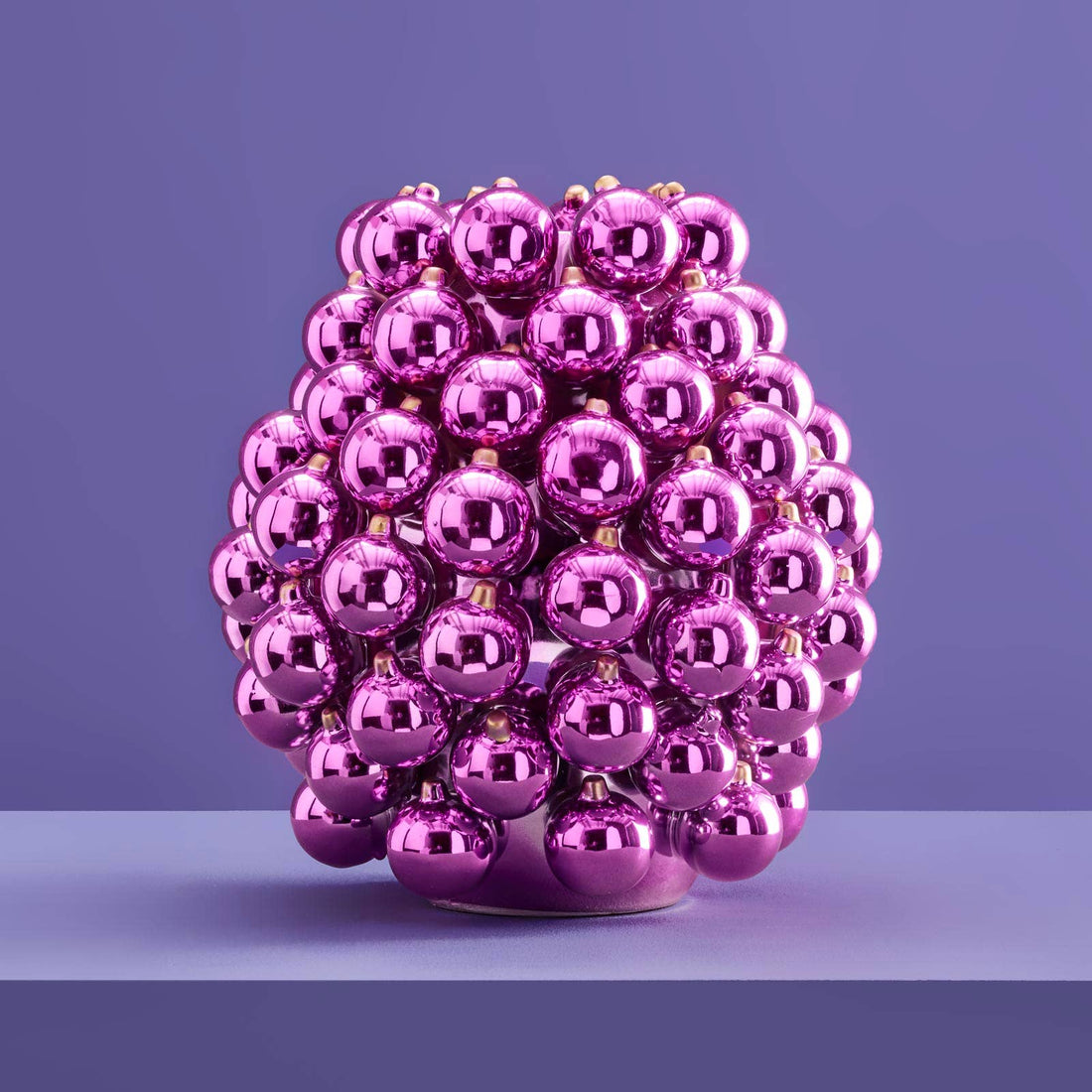 Vase boules métalisées lilas